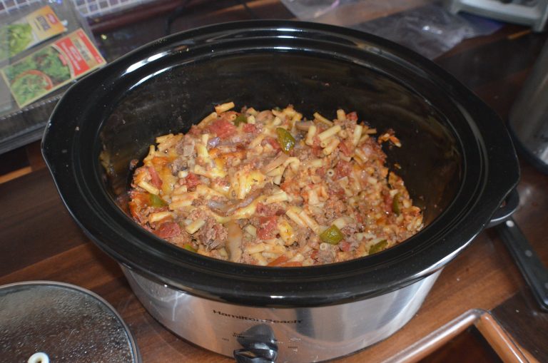Mac-N-Chz, Beef and More in Slow Cooker • me single cook